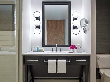 Loews Chicago Hotel hotel hero