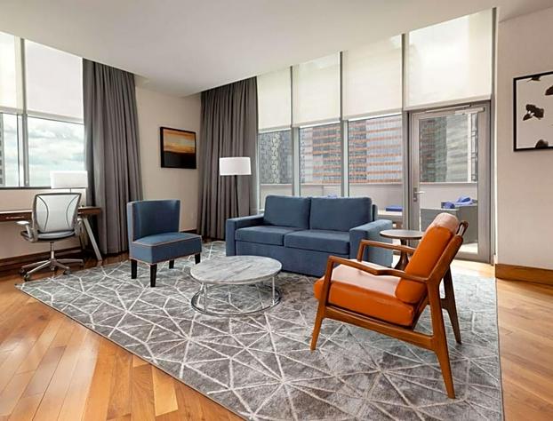 Hilton Garden Inn Long Island City New York hotel detail image 1