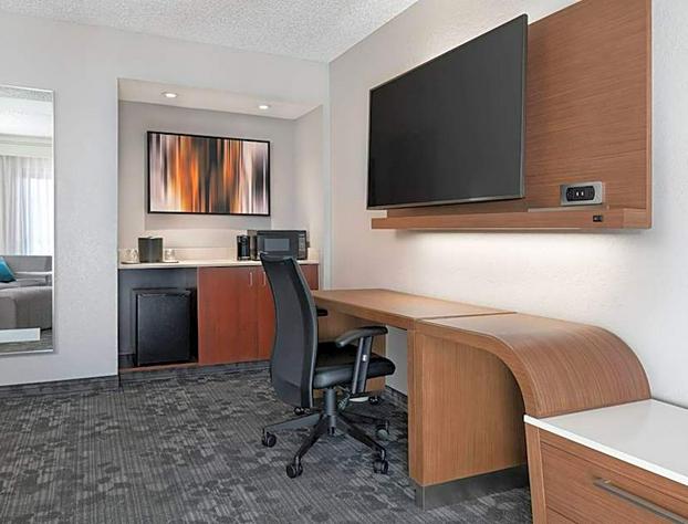 Courtyard by Marriott Las Vegas Convention Center hotel detail image 4
