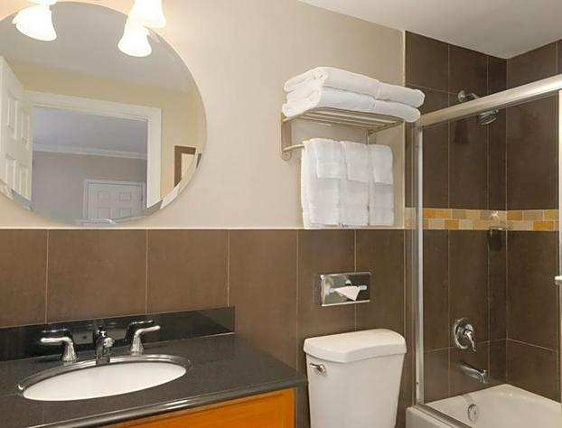 Ramada by Wyndham Miami Springs/Miami International Airport hotel detail image 4
