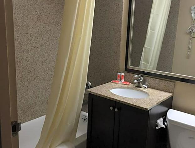 Quality Inn Near Pimlico Racetrack hotel detail image 1