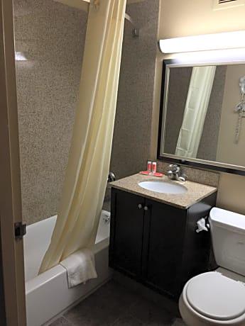 Quality Inn Near Pimlico Racetrack hotel detail image 2