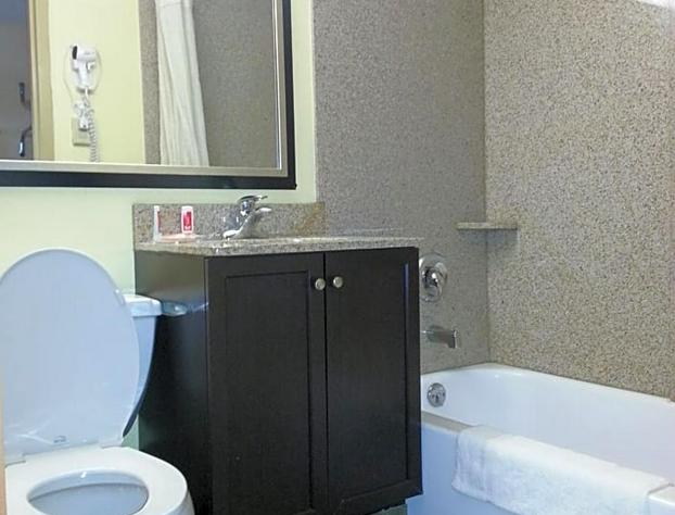 Quality Inn Near Pimlico Racetrack hotel detail image 4
