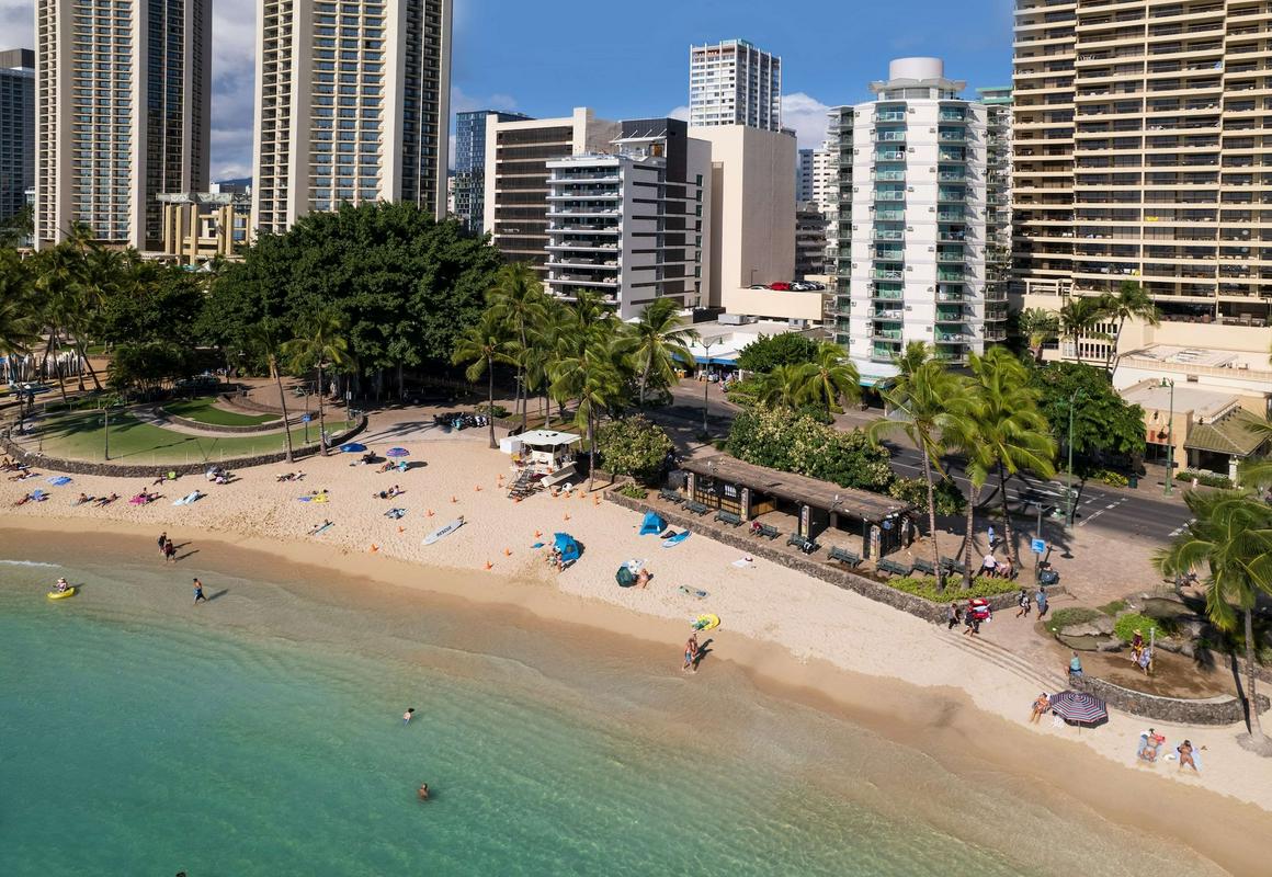 Aston Waikiki Circle Hotel hotel hero