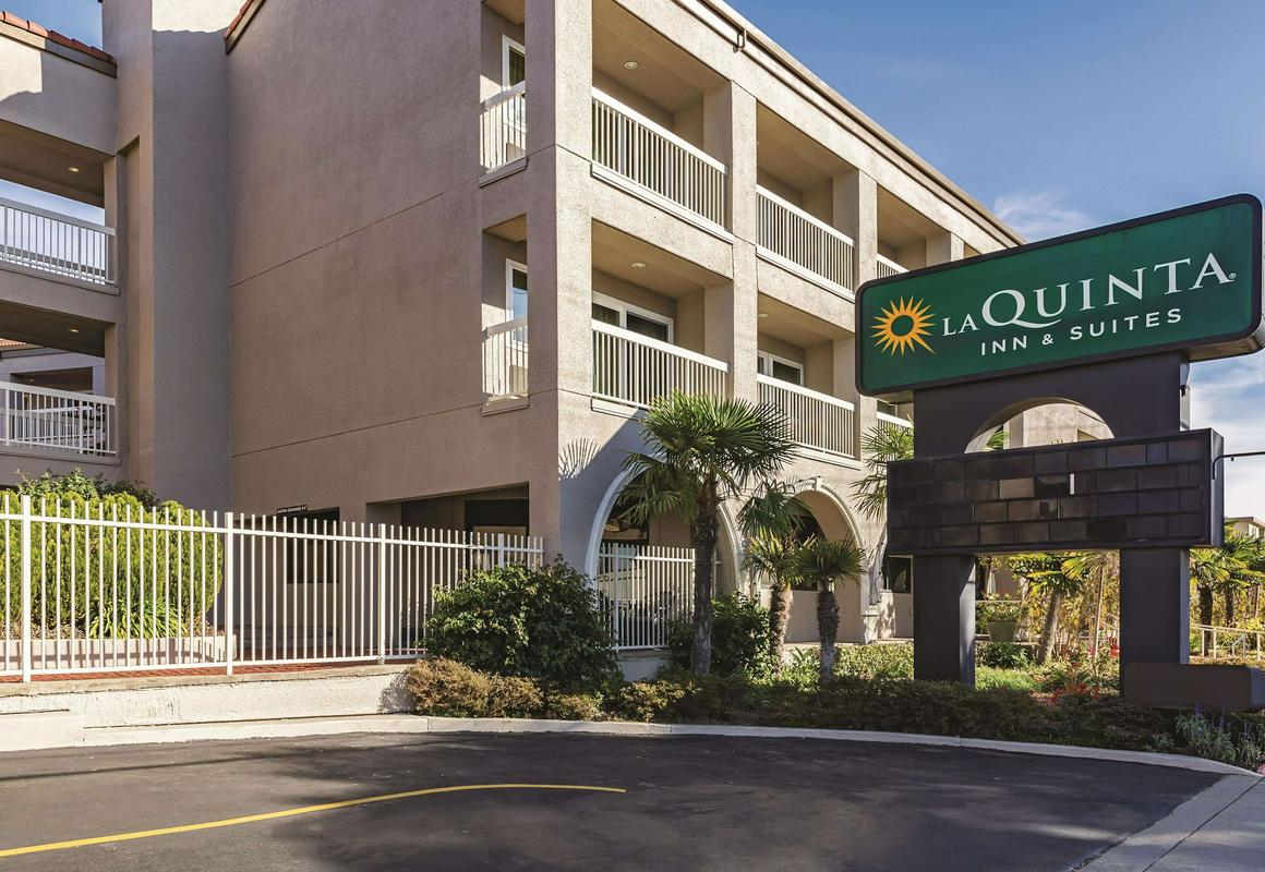 La Quinta Inn & Suites by Wyndham San Francisco Airport West hotel hero