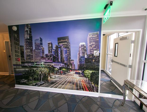 Metropolitan Inn & Suites hotel detail image 4
