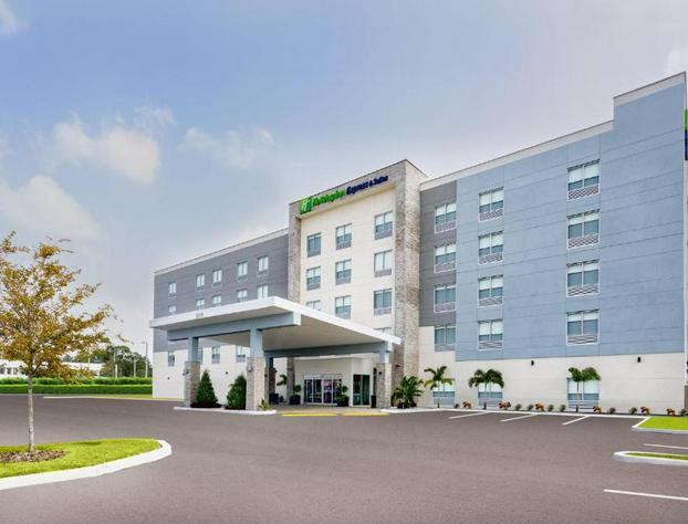 Holiday Inn Express & Suites Tampa Stadium – Airport Area, an IHG Hotel hotel detail image 2
