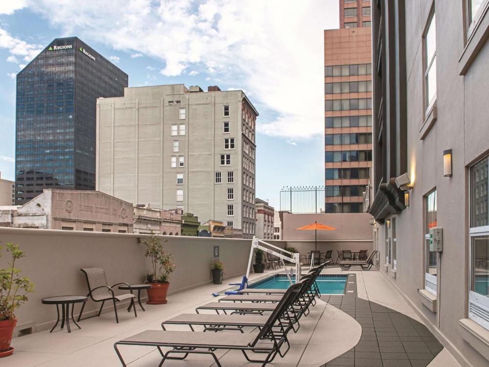 La Quinta Inn & Suites by Wyndham New Orleans Downtown hotel hero