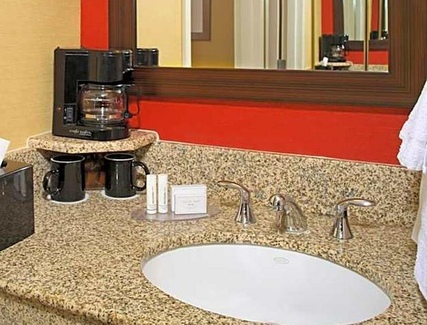 Courtyard by Marriott Baltimore Downtown/Inner Harbor hotel detail image 1