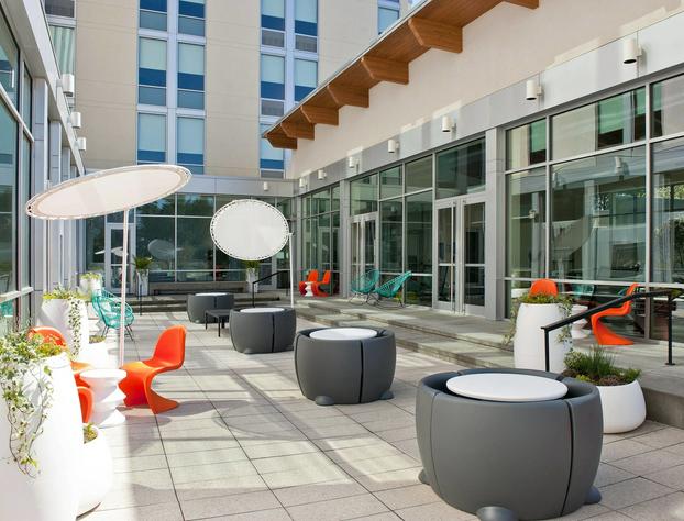 Aloft Charlotte Ballantyne hotel detail image 3