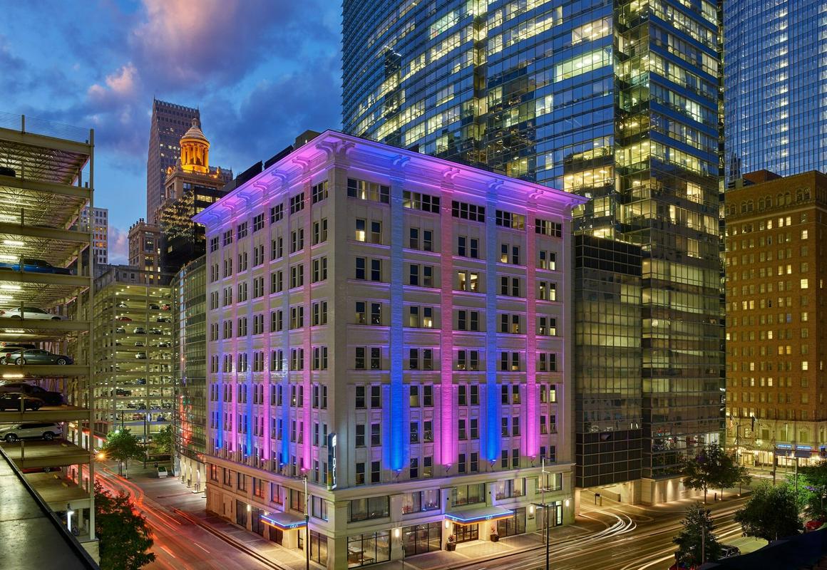 Aloft Houston Downtown hotel hero