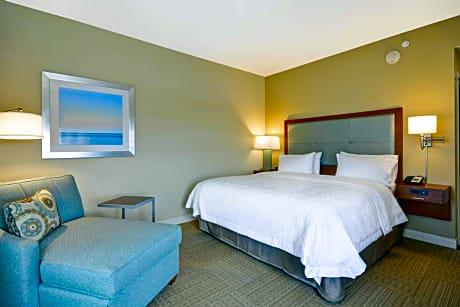 Hampton Inn & Suites Charleston Airport hotel hero