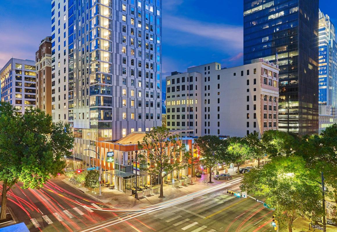 Aloft Austin Downtown hotel hero