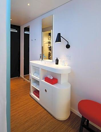 citizenM Austin Downtown hotel hero